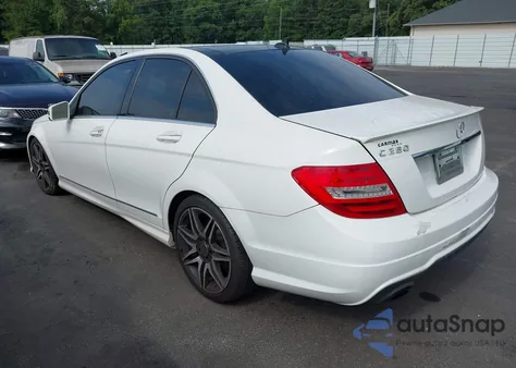 2013 Mercedes-Benz C 250 Luxury/Sport from USA, damaged, VIN WDDGF4HB8DR268179